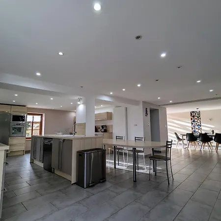 Familial De Caractère Pour 10 Pers, Vue Vallée, Proche - Fr-1-589-790 *